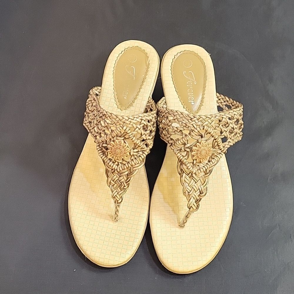 FOREVER LOW WEDGEâWOMEN"S THONG SLIP-ONâSANDAL